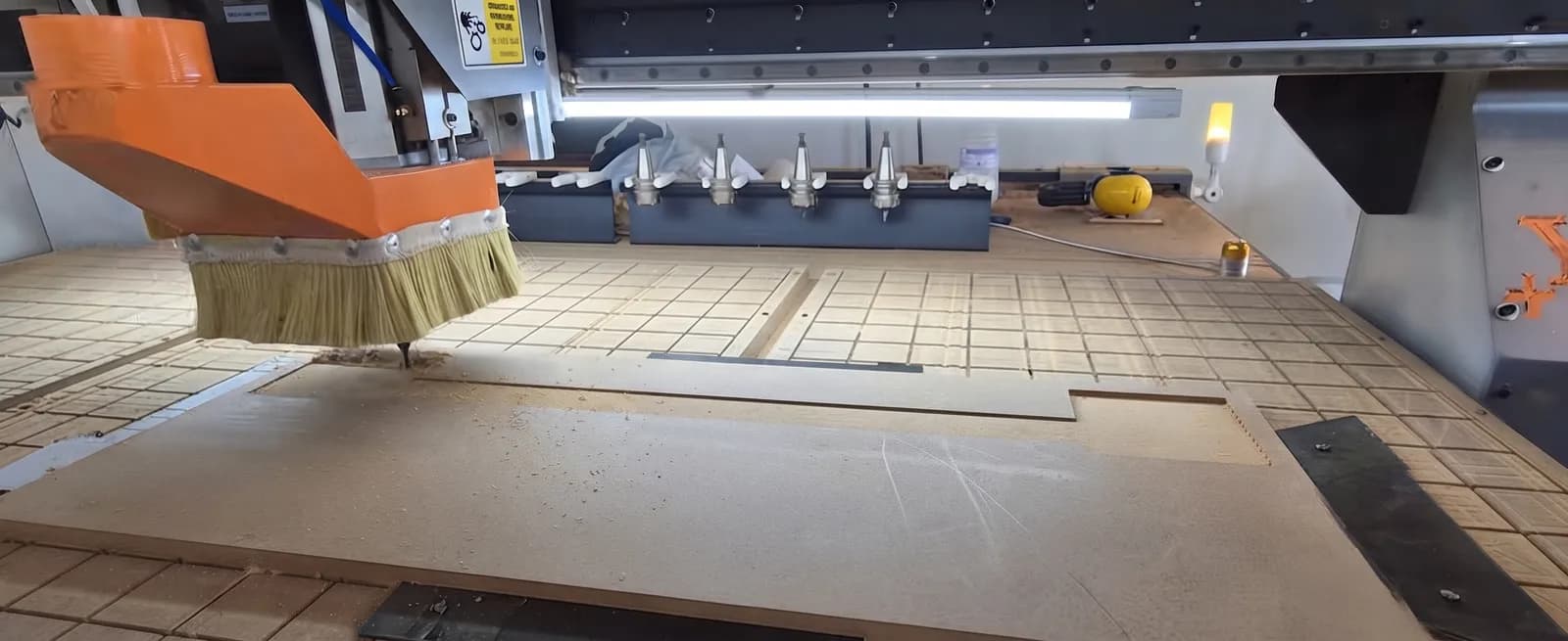 MDF / iverica — 3